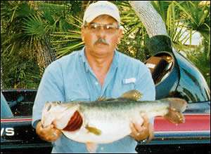 	<strong>Leonard M. Conklin</strong>
<p>
	10 pounds, 4 ounces<br />
	2/9/2005; 12:15 p.m.<br />
	Lake Eustis, FL<br />
	<b>Lure</b>: Zoom Magnum Lizard (watermelon)<br />
	<b>Depth</b>: 8 feet, point</p>
