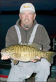 
	<strong>Carl Guffey</strong>
<p>
	6 pounds, 6 ounces<br />
	3/19/2005; 4:00 p.m.<br />
	Carl's Creek, TN<br />
	<b>Lure</b>: 200 Bandit, B&D Special</p>
