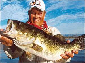 
	<strong>Tom Schultz</strong>
<p>
	14 pounds, 13 ounces<br />
	4/22/2005; 11:00 a.m.<br />
	Lake El Salto, Mexico<br />
	<b>Lure</b>: 8Â¼-inch Mannâs Shad Stretch 25 (citrus)<br />
	<b>Depth</b>: 30 feet, old river channel</p>
