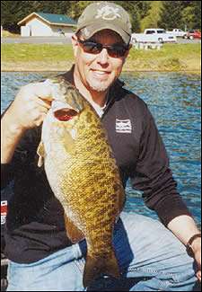 
	<strong>Dave Smith</strong>
<p>
	6 pounds, 5 ounces<br />
	4/21/2005; 4:10 p.m.<br />
	Henry Hagg Lake, OR<br />
	<b>Lure</b>: 5-inch Zoom lizard (green pumpkin/red flake)<br />
	<b>Depth</b>: 13 feet, hump</p>
