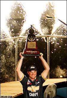 Presenting your new CITGO Bassmaster Classic champion ⦠Luke Clausen.