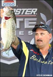 William Smith, Jr.<br>
Somerset, Ky. <br>
Day 2 Weight: 21-10<br>
