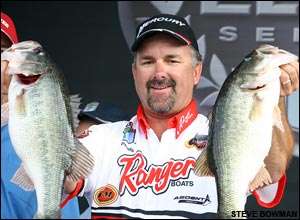 Pete Ponds<br>
Madison, Miss. <br>
Day 2 Weight: 24-01<br>