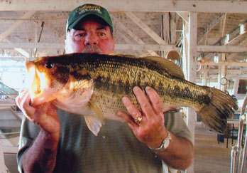 <p>
	<strong>Jim Vick</strong></p>
<p>
	10-4</p>
<p>
	Unknown River, Calif.<br />
	Yamamoto grub (red)</p>
