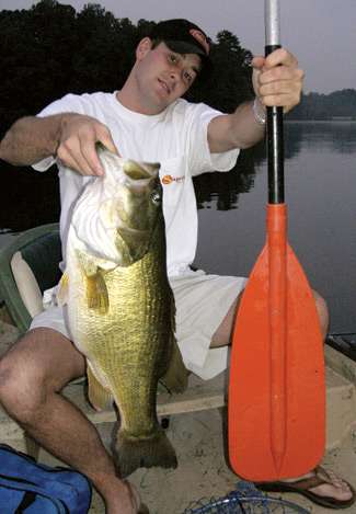 <p>
	<strong>Kelly Garges</strong></p>
<p>
	11-2 Off Bank, Ga.<br />
	Zoom V-tail (red shad)</p>
