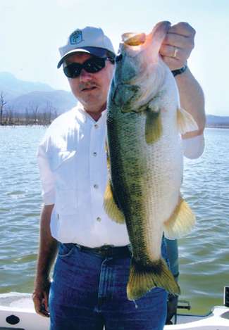 <strong>Jim Boettcher</strong>
<p>
	12-7</p>
<p>
	Lake El Salto, Mexico<br />
	5/8-ounce Weapon jig</p>
