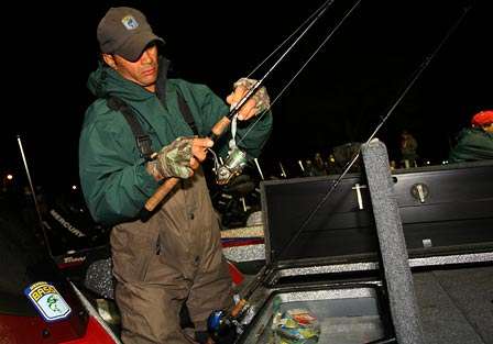 Sidney Reeves gets his gear ready for Day Two of the BASS Federation Nation Championship.