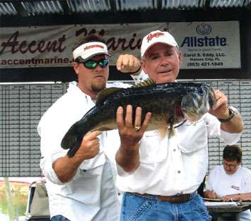 <strong>Fed Allen</strong>
<p>
	10 pounds, 8 ounces<br />
	Lake Kissimmee, Fla.<br />
	<b>Lure:</b> 5-inch Yamamoto Senko (chartreuse)</p>
