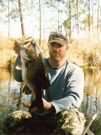 <strong>Chris Horn</strong>
<p>
	11 pounds, 3 ounces<br />
	Private Pond, Fla.<br />
	<b>Lure:</b> 8-inch shiner</p>
