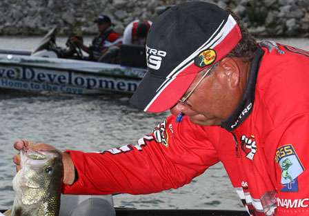 Matt Reed led early on Day One, but dropped back to 11th place with 16 pounds, 2 ounces.