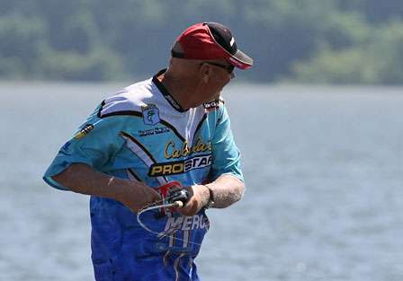 Dave Smith hooks up on Day Two. Smith had a solid Day One and is in 16th place with 15 pounds, 8 ounces. 