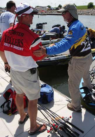 Co-angler Justin Carter and legendary Rick Clunn part ways after a day on the water together. Clunn goes into Saturday in 24th place and Carter reveled in the experience.