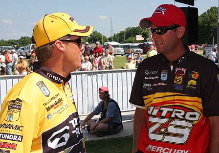 Terry Scroggins talks with Kevin VanDam who moved into fourth place going into Day Three.