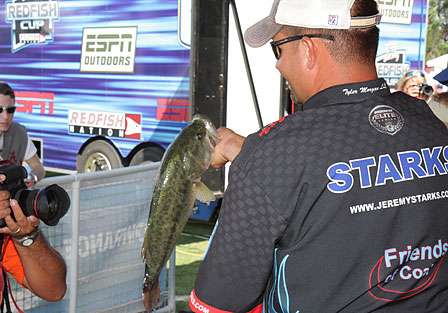 Jeremy Starks makes his way into second place with this Wheeler Lake bruiser anchoring his sack on Day Two.