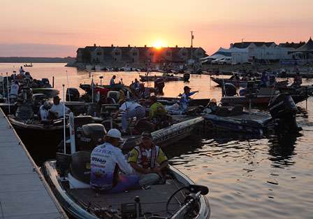 With the field cut to the top 50 anglers, the harbor is much less congested on Saturday.