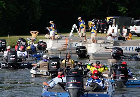 Boats snake their way through the take-off inspection line at the Kentucky Dam Marina.
