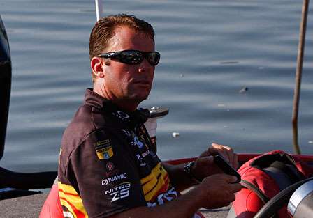 Kevin VanDam has pulled away from the pack, admitting that it would take good weights on the first two days to put him in contention due to the large amount of tournament boat traffic on Kentucky Lake on the weekends.