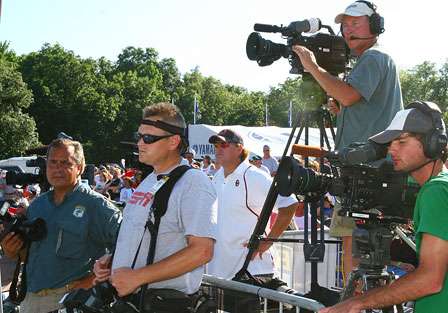 Photographers begin to position themselves for the final weigh-in of the Bluegrass Brawl on Kentucky Lake.
