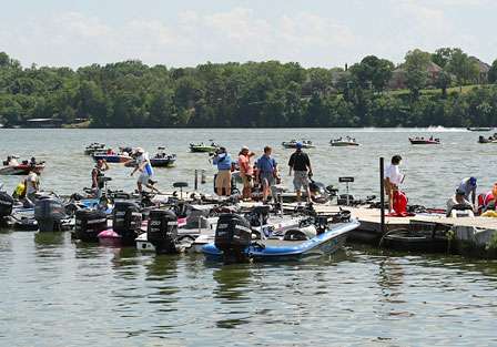 Anglers begin to check in at the end of Day One of the Tennessee Triumph on Old Hickory Lake in Hendersonville, Tenn.