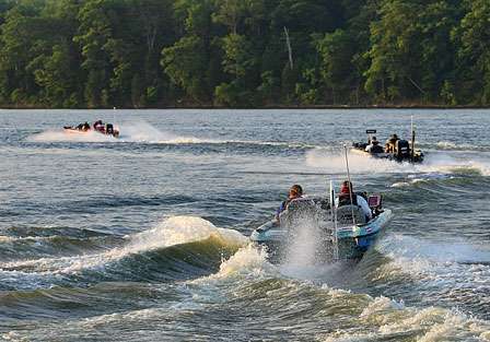 The last of the contenders in the Tennessee Triumph take their hole-shots and speed north on Old Hickory Lake.