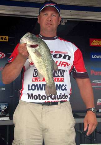 Oklahoma competitor Corey Smith caught a 4-pound, 1-ounce largemouth on the final day of the Central Divisional to win the Purolator Big Bass of the Tournament award.
