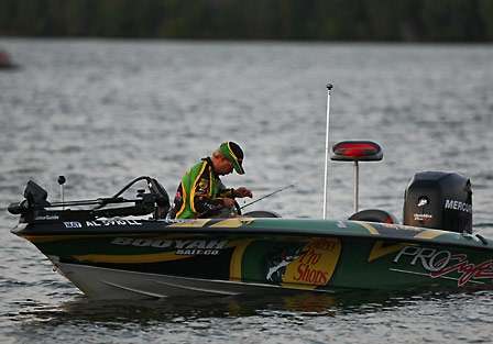 Timmy Horton's boat floats aimlessly as he makes final preparations. Horton goes into Day Three in 41st place.