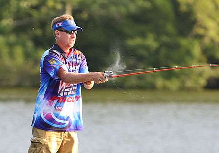 Jeff Reynolds started the day in sixth place but was struggling early with only one keeper fish in the livewell.