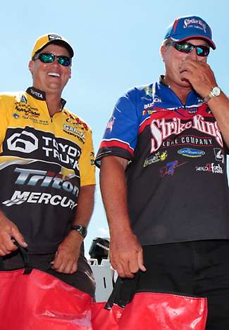 Terry Scroggins and Denny Brauer share a laugh backstage at the tanks as they wait to weigh in. Denny Brauer would get pushed out by a BASS ruling as he tied Brent Chapman for 12th place.