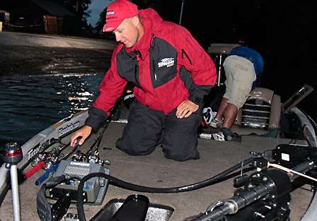 Chapman readies his gear for the final day of competition on Old Hickory Lake. Brent Chapman won the tie breaker with Denny Brauer to obtain the 12th and final place in the final launch.