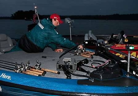 Todd Faircloth makes final preparations on the final day of competition in the Tennessee Triumph. Faircloth leaves the dock in 11th place.