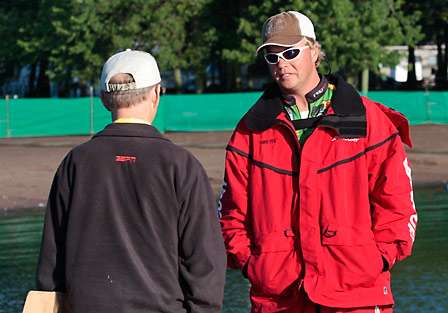 BASS Tournament Director Trip Weldon and Timmy Horton talk on the dock early on Day Three.