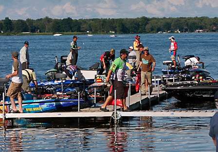 Competitors of the first flight fill their tournament bags and head for the weigh in stage to determine who will fish on the final day of the Champions Choice.