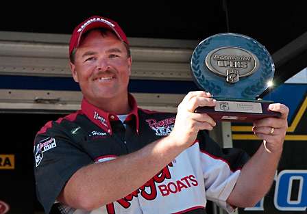 Co-Angler William Helton's weight held up and he claimed the win.