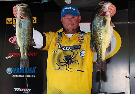 Elite Series Rookie of the Year Bobby Lane weighed a tournament total of 60 pounds, 12 ounces, good for fifth place.