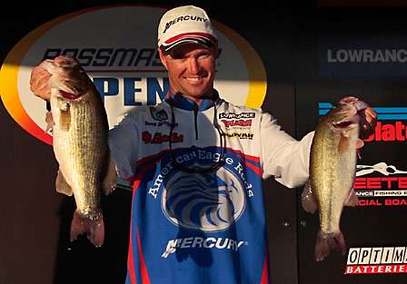 Bassmaster Elite Series pro Terry Butcher was the spoiler today as he took the stage last and placed 17-1 on the scale to take first place in the pro standings.