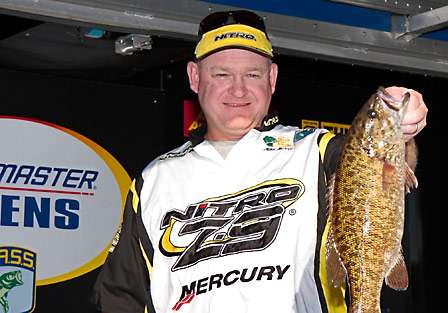 Pro Michael Burns made a charge to the top with his total weight of 13-5 for five fish; he would eventually end up sixth in the standings on Day One.