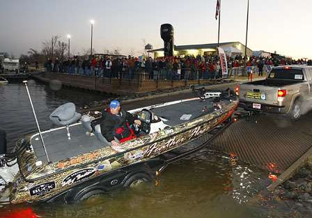 Bill Lowen's fans were out in full force as they usually are. Lowen is fishing in his second Classic.