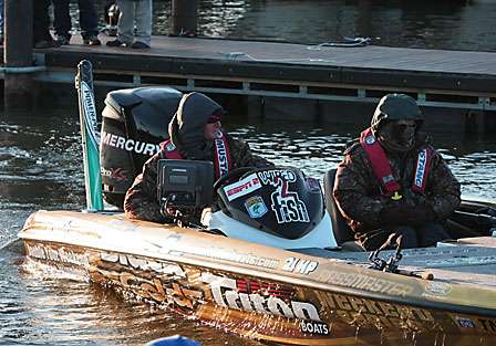 Gary Klein is pushed away from the dock and idles out toward his Day Two start.