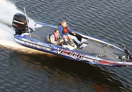 Jeff Reynolds runs across the Kissimme Chain of Lakes Saturday for Day Three action in the Citrus Slam.