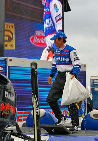 Takahiro Omori started the day in 2nd place but would slip to 3rd in the standings with 45 pounds, 10 ounces.