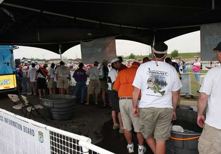 The line at the soak tanks seems to never end as most of the anglers in the field of 174 boats, had fish to weigh.
