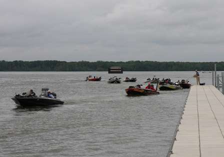 The first flight of boats make their way back to Ingall's Harbor in Decatur, Ala., for the final weigh-in of the Southern Open #2 presented by Oakley.