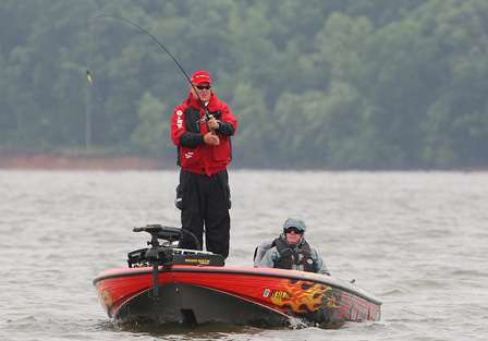 Davis started the morning in 28th place with 20 pounds, 4 ounces.