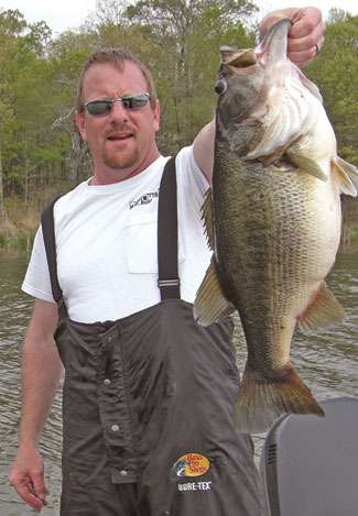 <strong>John Collins</strong>
<p>
	11 pounds 15 ounces<br />
	Lake Fork, Texas<br />
	3/8-ounce ChatterBait</p>
