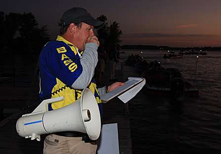 Tournament Director Chris Bowes starts the launch on Day One as he calls out boat numbers and names, getting all participants in the correct order before allowing them to go through the safety checks and launch.