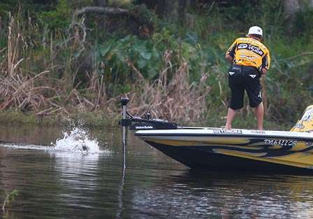 According to BASSTrakk, Swindle had 16 pounds in the boat by noon. All his fish came shallow.