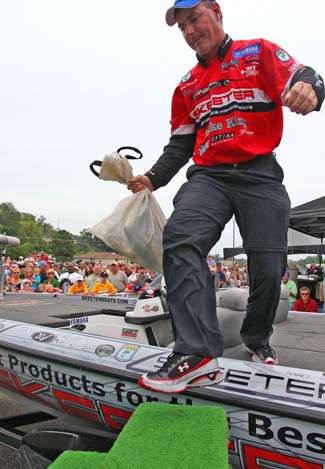 Mark Menendez moves nimbly onto the weigh-in stage for the first day of the Berkley Powerbait Trophy Chase.