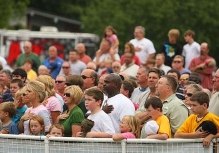 Fans packed in to see Toyota Trucks Championship Week get kicked off in Wetumpka, Ala.