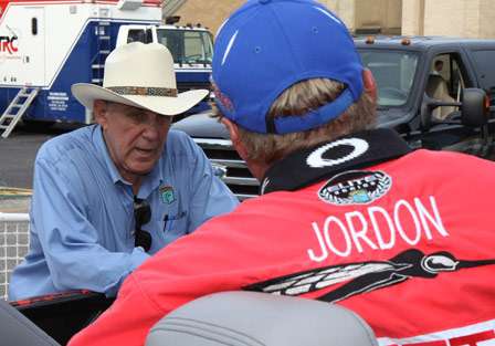 BASS Founder Ray Scott stops by Jordon's boat to talk before the weigh-in.