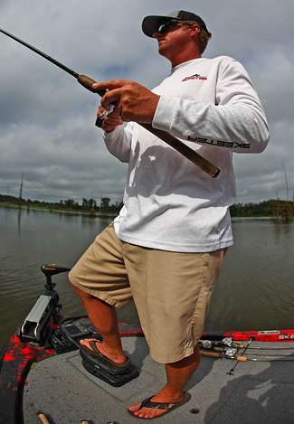 Kelly Jordon thought the area he was fishing should hold some large fish, but his morning practice had been slow. 